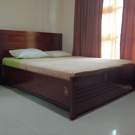 Hotel Oyo 3894 Karunia Muslim Syariah Jakarta Exteriér fotografie