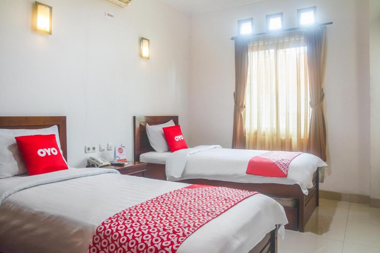 Hotel Oyo 3894 Karunia Muslim Syariah Jakarta Exteriér fotografie