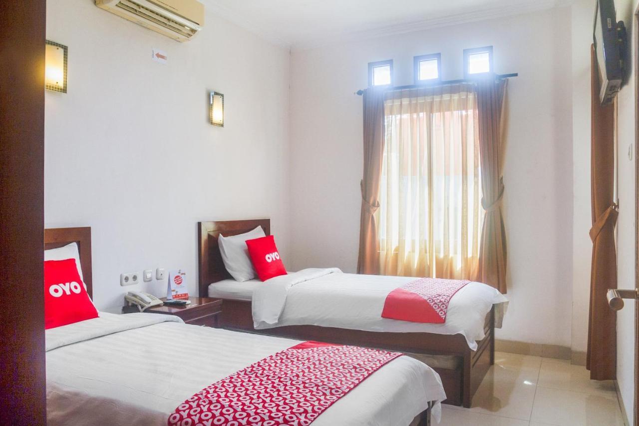 Hotel Oyo 3894 Karunia Muslim Syariah Jakarta Exteriér fotografie