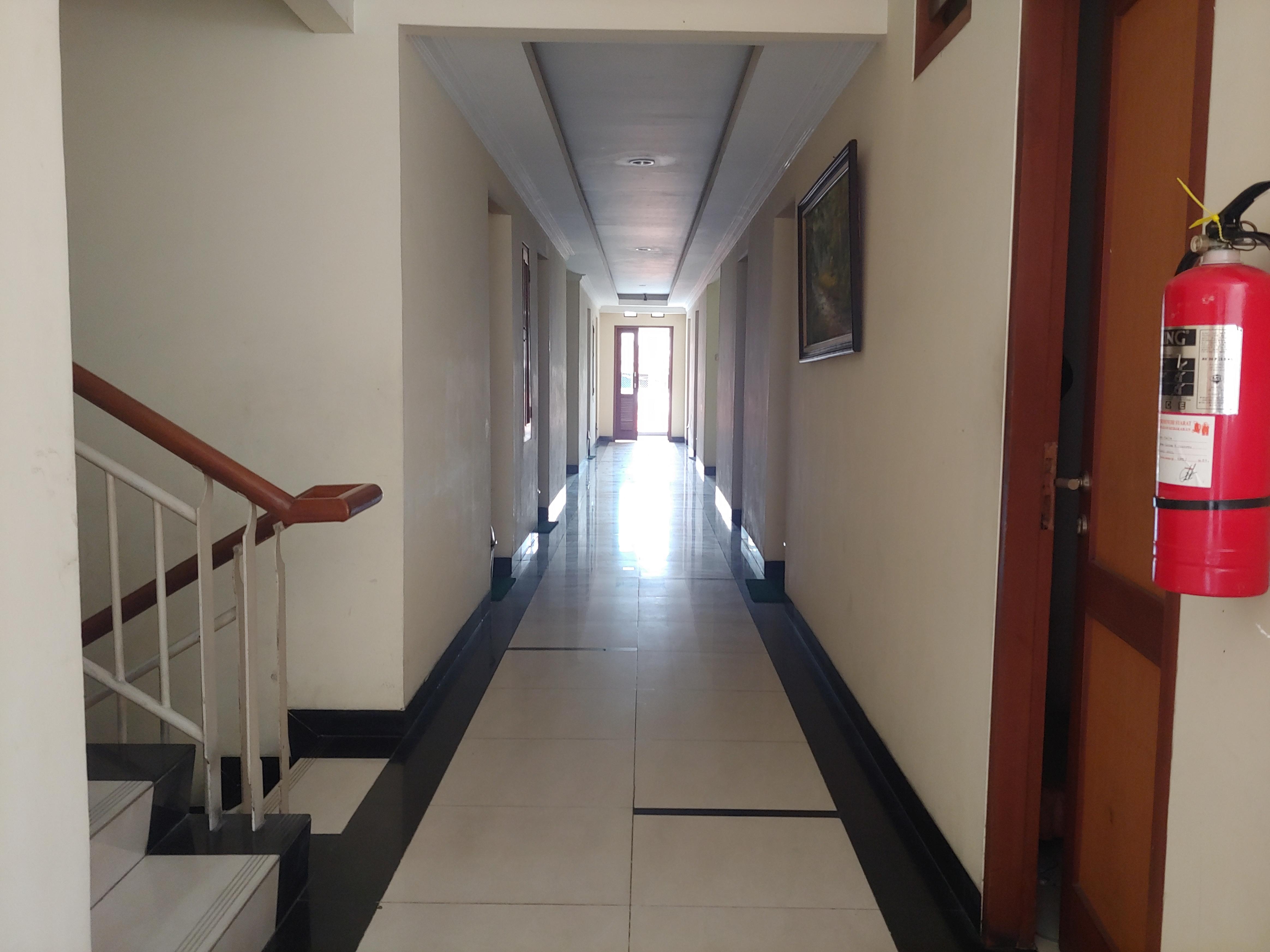 Hotel Oyo 3894 Karunia Muslim Syariah Jakarta Exteriér fotografie