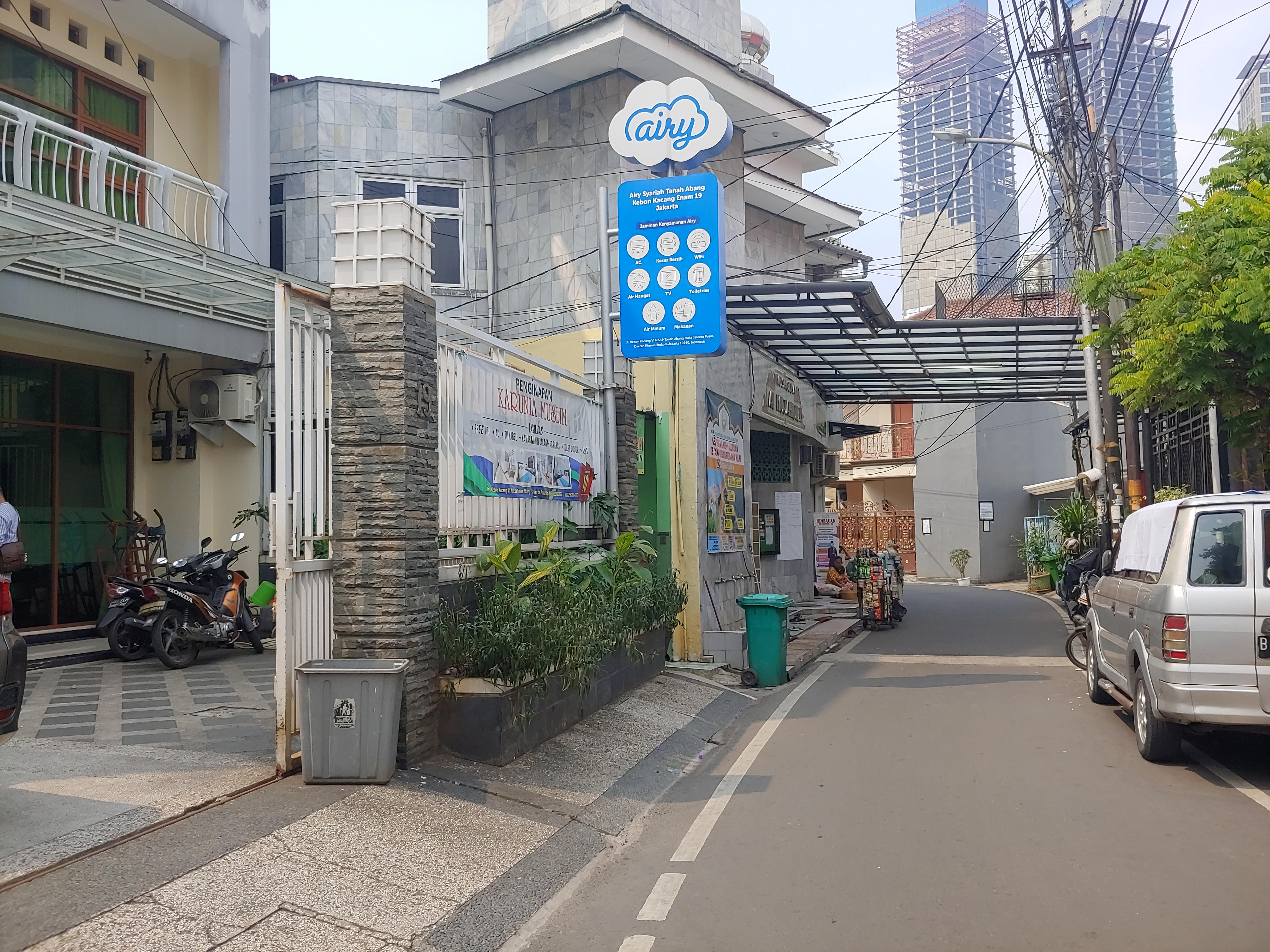 Hotel Oyo 3894 Karunia Muslim Syariah Jakarta Exteriér fotografie