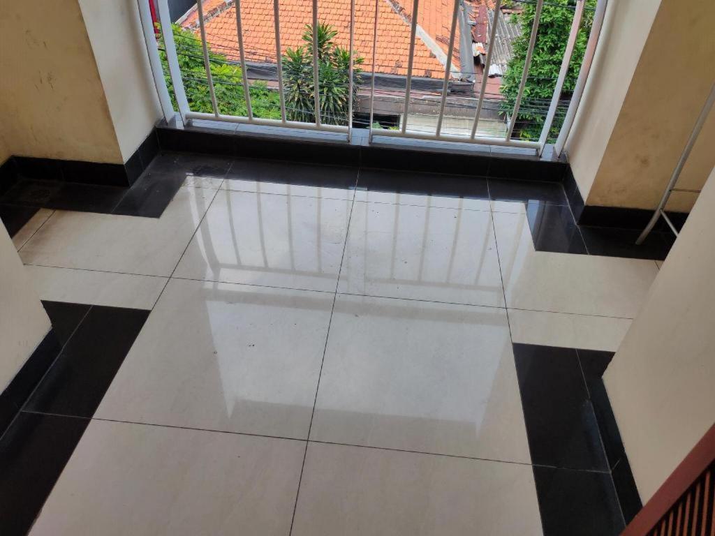 Hotel Oyo 3894 Karunia Muslim Syariah Jakarta Exteriér fotografie